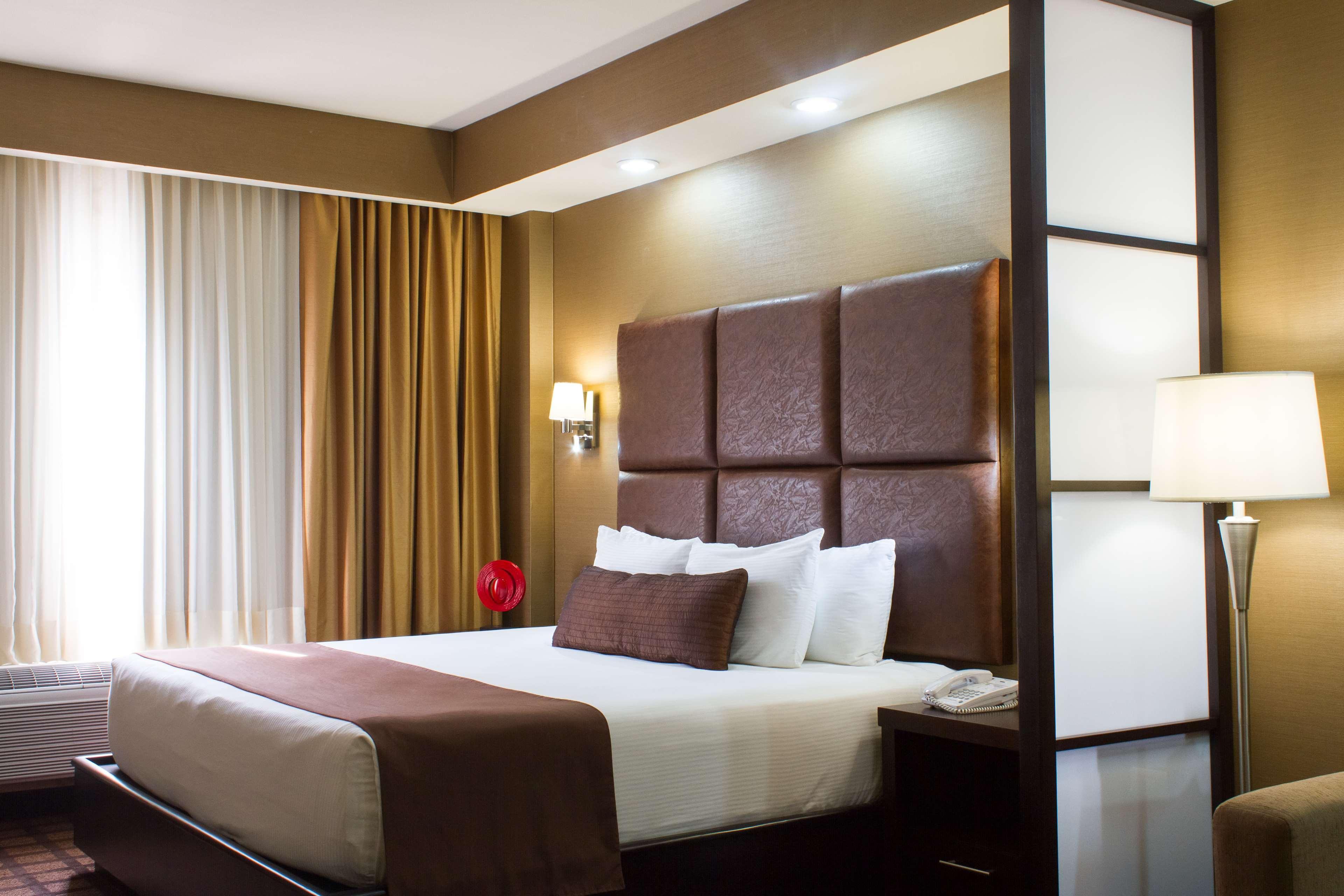 Best Western Premier Monterrey Aeropuerto Apodaca Extérieur photo A typical hotel room