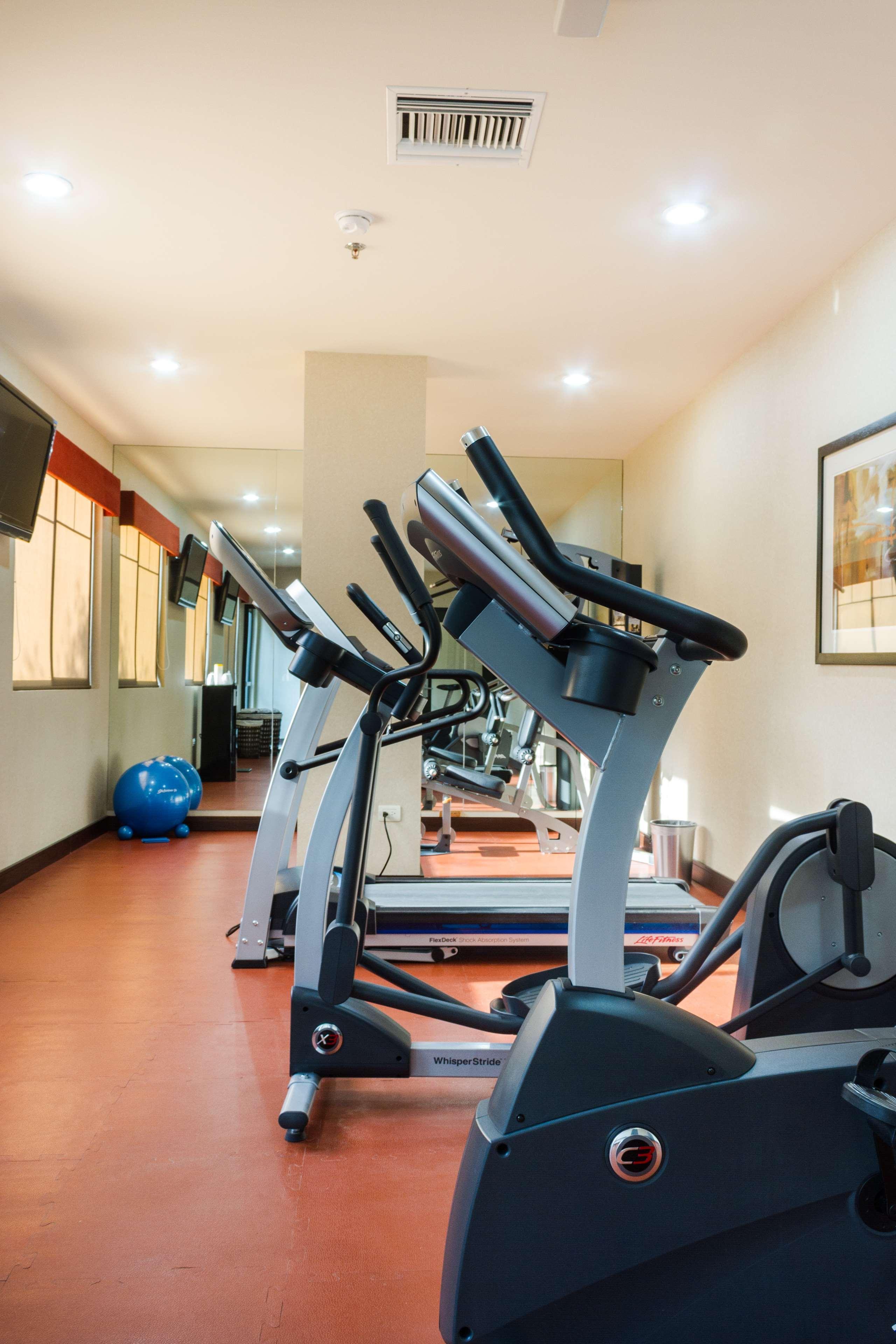 Best Western Premier Monterrey Aeropuerto Apodaca Extérieur photo Elliptical trainer