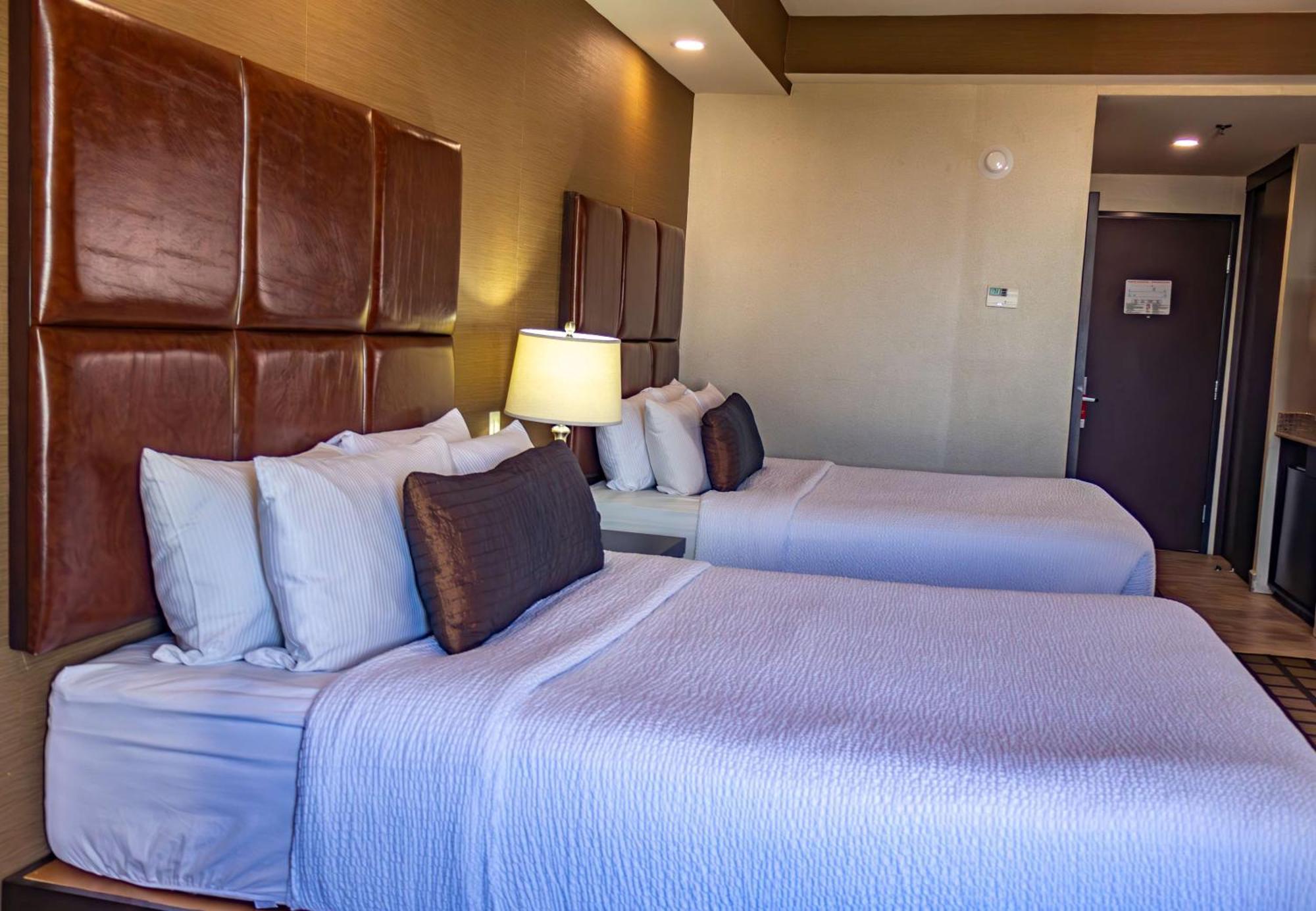 Best Western Premier Monterrey Aeropuerto Apodaca Extérieur photo A room at the hotel