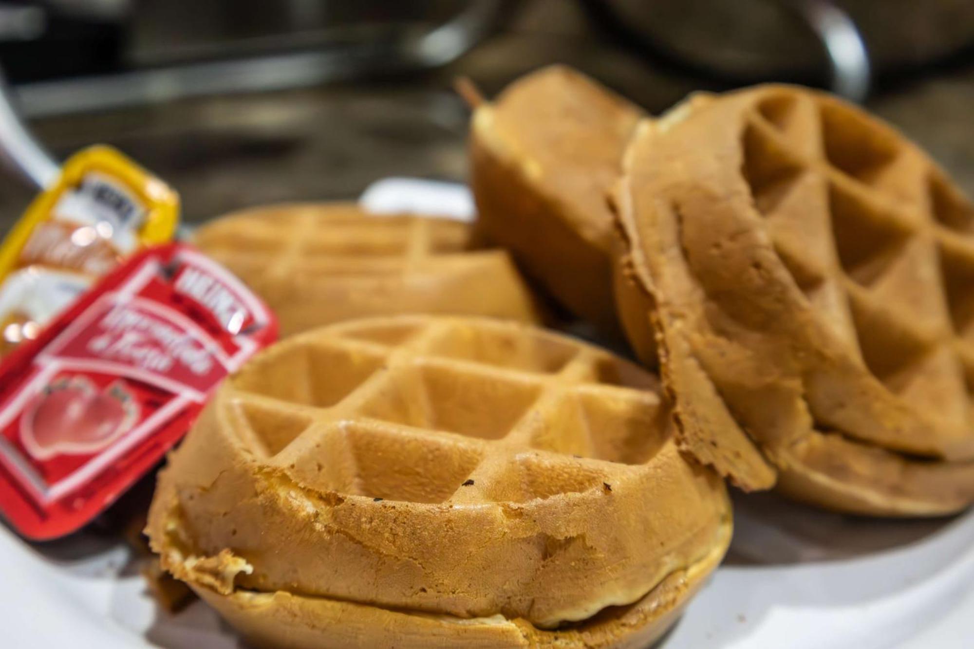 Best Western Premier Monterrey Aeropuerto Apodaca Extérieur photo A waffle sandwich